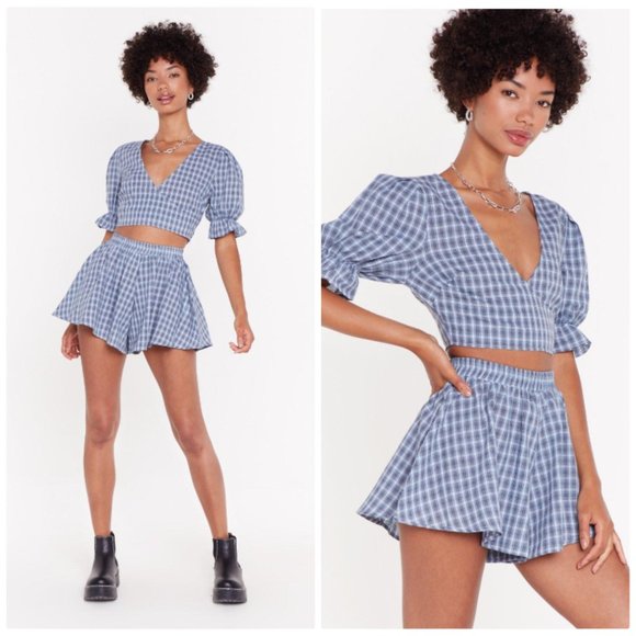 Nasty Gal Tops - Nasty Gal checkin' in puff sleeve crop top